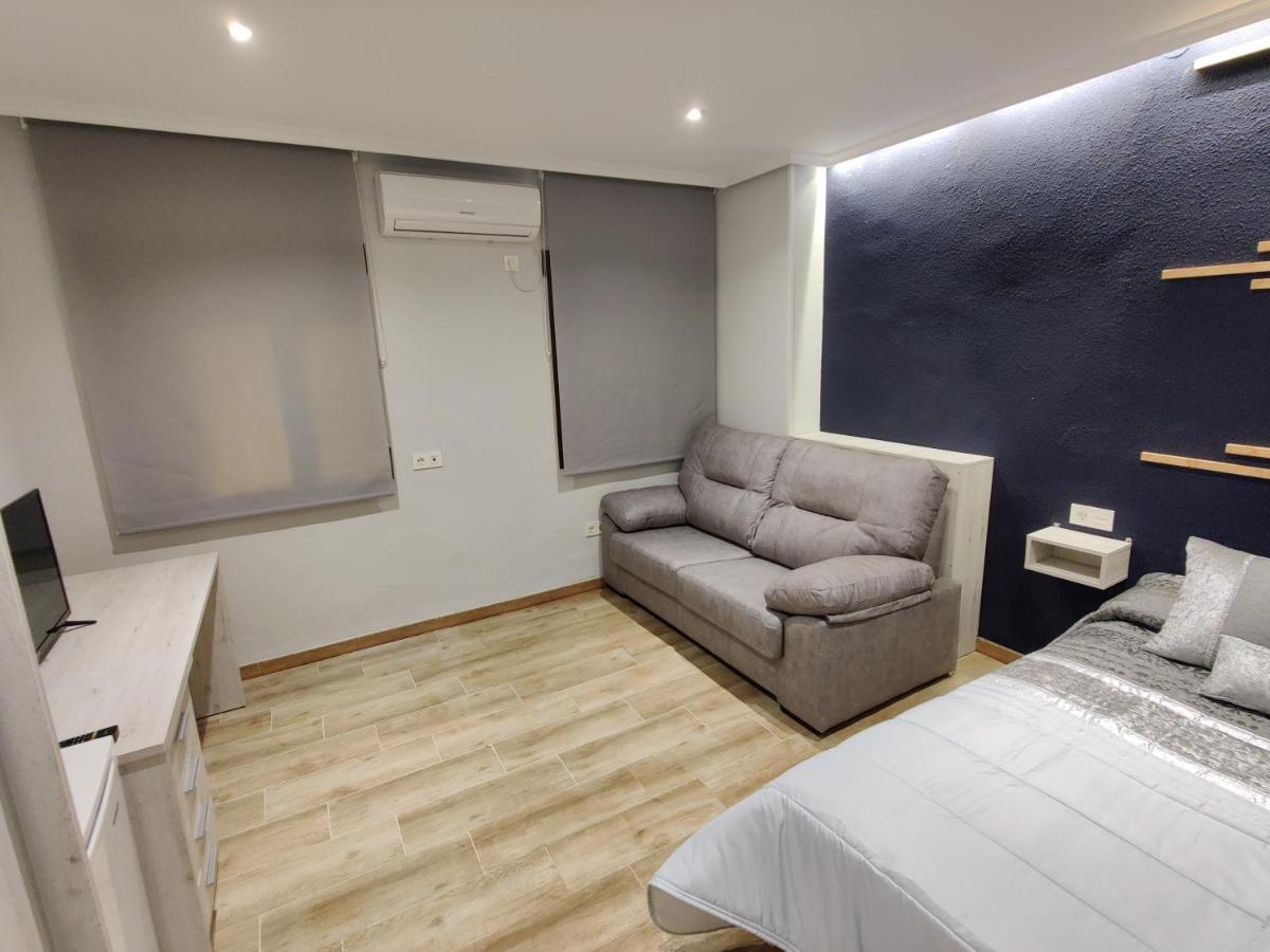 Duerme A Gusto - Tu Habitacion Acogedora En Torredonjimeno Εξωτερικό φωτογραφία