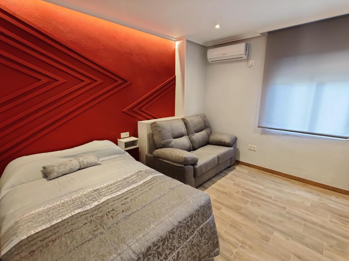 Duerme A Gusto - Tu Habitacion Acogedora En Torredonjimeno Εξωτερικό φωτογραφία